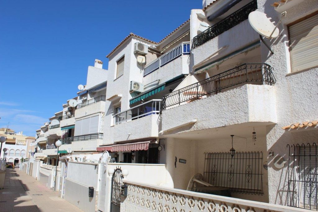 R-1632 Apartment in El Paraiso- Torrevieja R-1632 Apartment in El Paraiso- Torrevieja