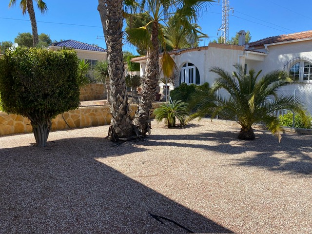 For Sale. Villa in Villamartin