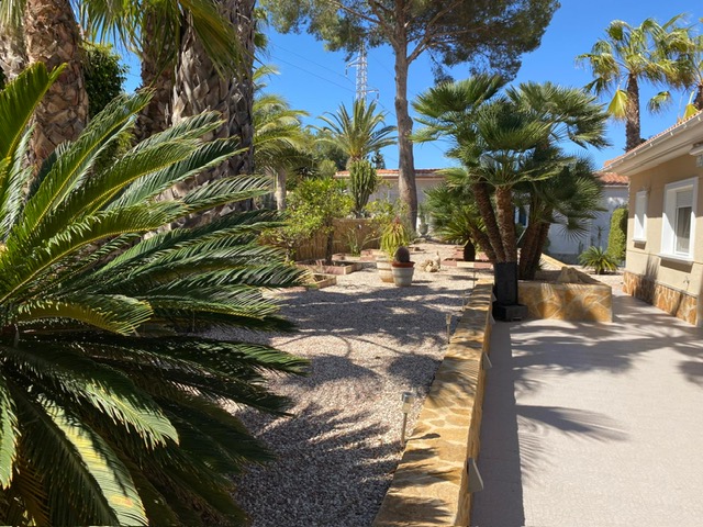 For Sale. Villa in Villamartin