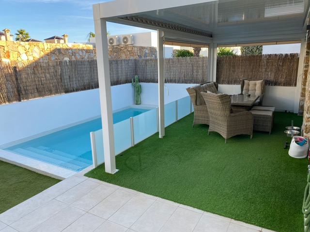 Verkoop. villa in Cabo Roig