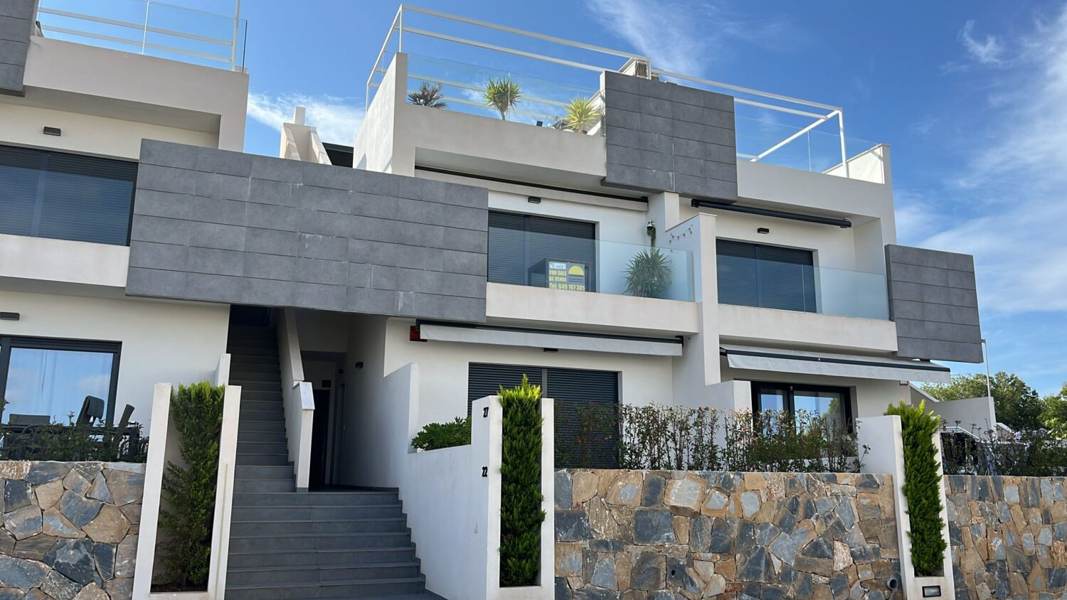 R-1665 Top floor apartment-Los Balcones