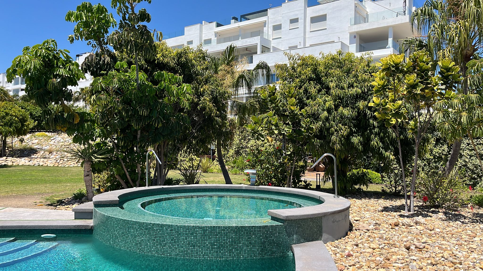apartment en los-altos ·  389900€