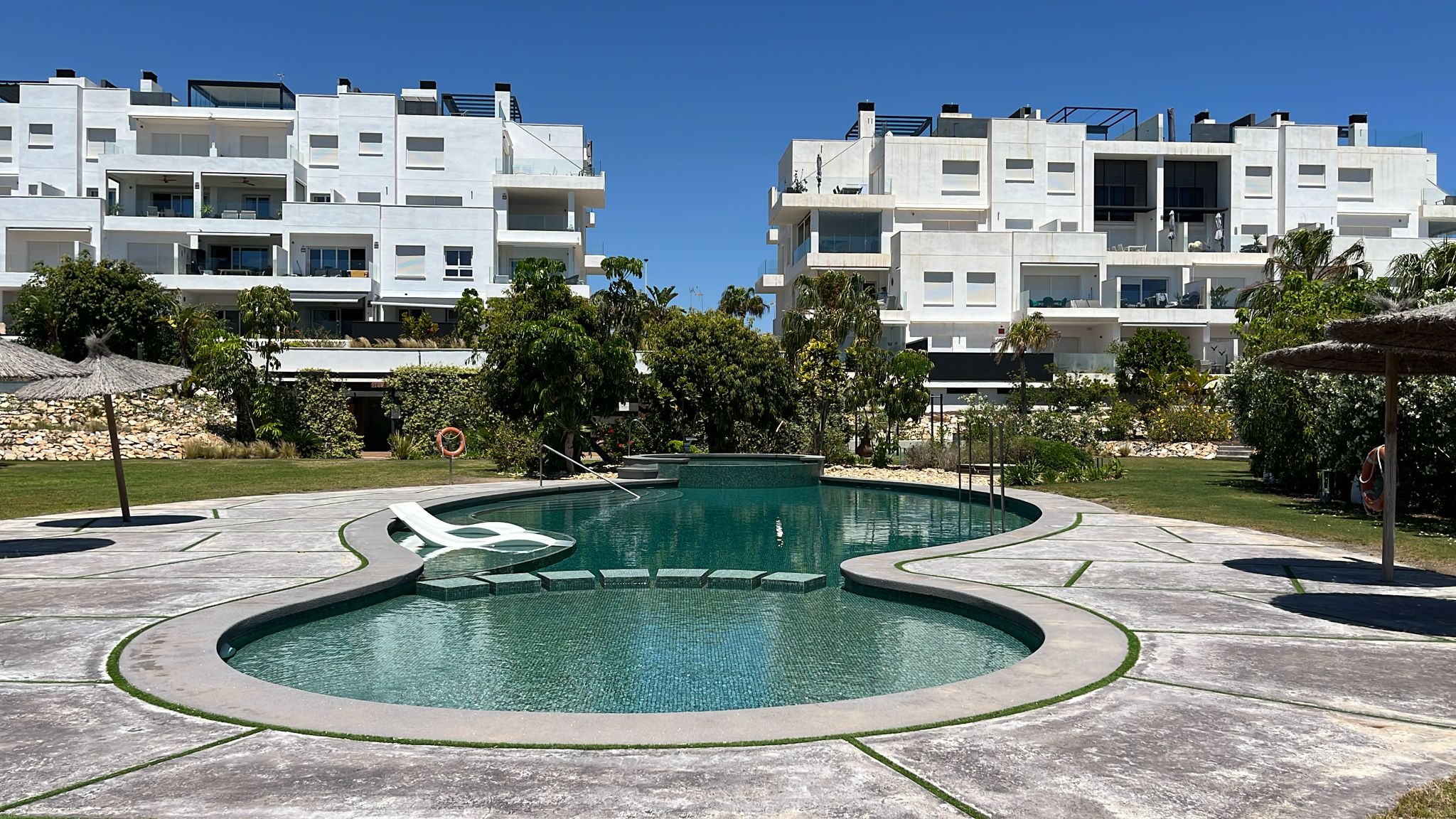 apartment en los-altos ·  389900€