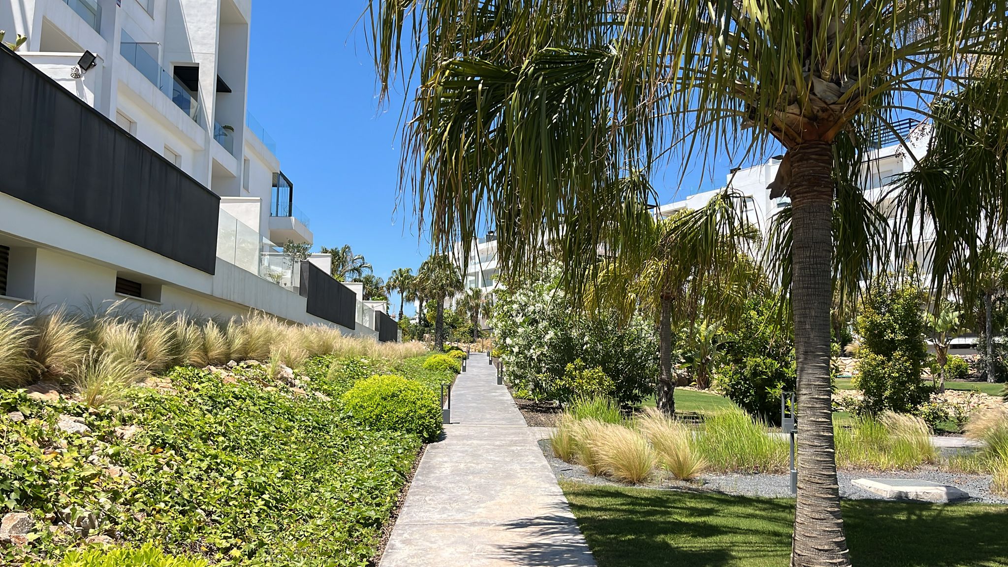 apartment en los-altos ·  389900€