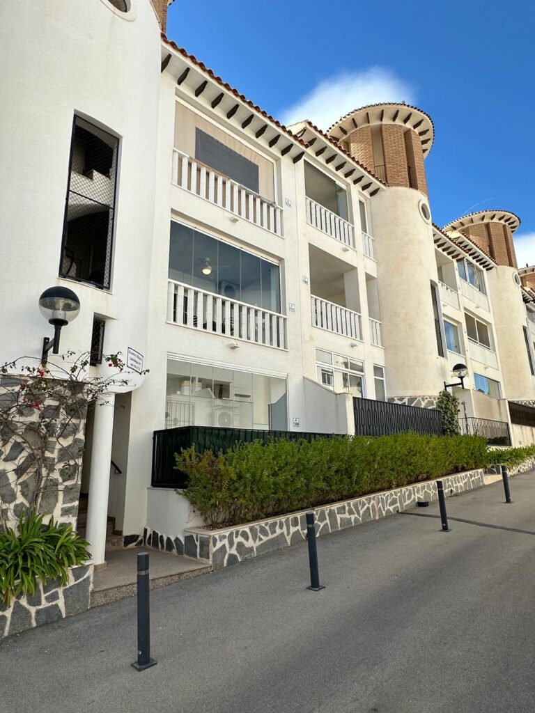 R-1524 First floor apartment La Marina-El Pinet R-1524 First floor apartment La Marina-El Pinet